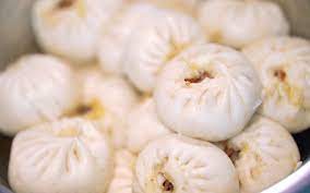 Beef With Mooli Bun